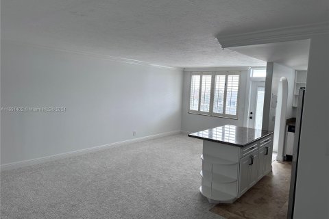 Condo in North Palm Beach, Florida, 1 bedroom  № 1441465 - photo 9