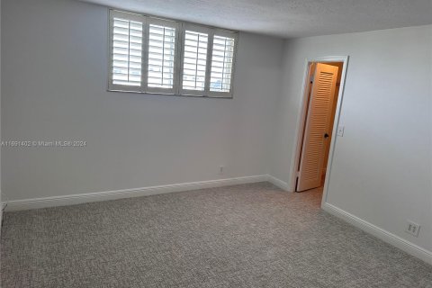 Condo in North Palm Beach, Florida, 1 bedroom  № 1441465 - photo 6