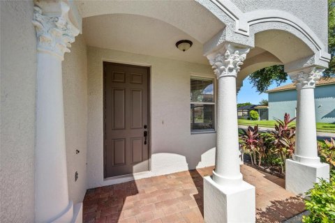 Villa ou maison à vendre à Punta Gorda, Floride: 5 chambres, 289.76 m2 № 1353050 - photo 3