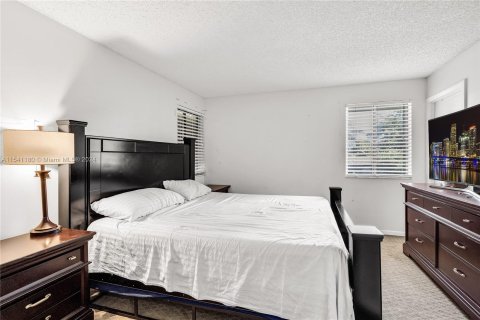 Condominio en venta en Margate, Florida, 2 dormitorios, 79.9 m2 № 1037428 - foto 16