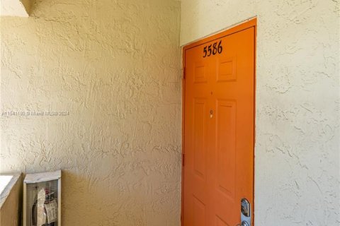Condominio en venta en Margate, Florida, 2 dormitorios, 79.9 m2 № 1037428 - foto 6