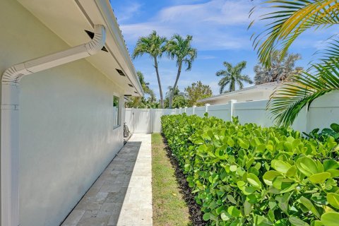 House in Fort Lauderdale, Florida 3 bedrooms, 191.38 sq.m. № 1171411 - photo 13