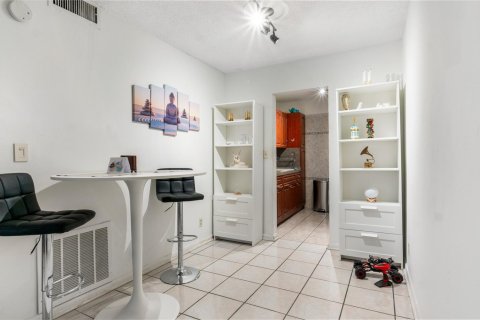 Copropriété à vendre à Lauderdale Lakes, Floride: 3 chambres, 88.91 m2 № 1171413 - photo 23