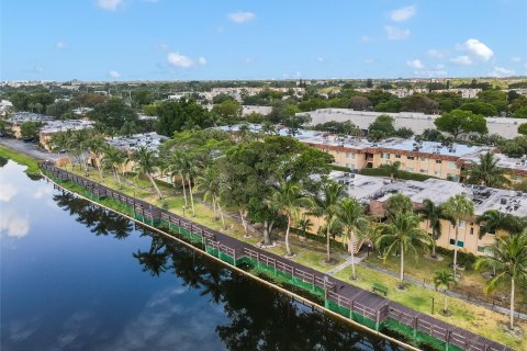 Condo in Lauderdale Lakes, Florida, 3 bedrooms  № 1171413 - photo 4