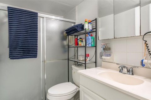 Condo in Lauderdale Lakes, Florida, 3 bedrooms  № 1171413 - photo 13