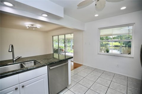 Villa ou maison à vendre à Largo, Floride: 2 chambres, 123 m2 № 1343983 - photo 8