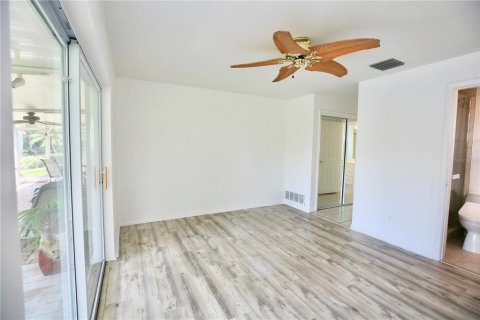 Casa en venta en Largo, Florida, 2 dormitorios, 123 m2 № 1343983 - foto 13