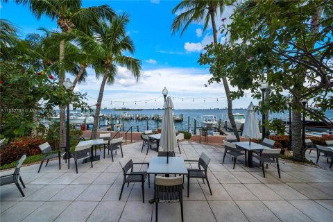 Condo in Miami, Florida, 2 bedrooms  № 1023733 - photo 30