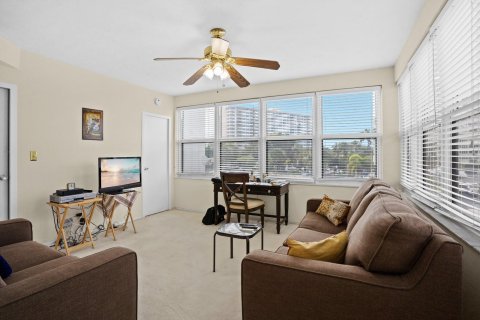 Condo in Fort Lauderdale, Florida, 3 bedrooms  № 1019893 - photo 14