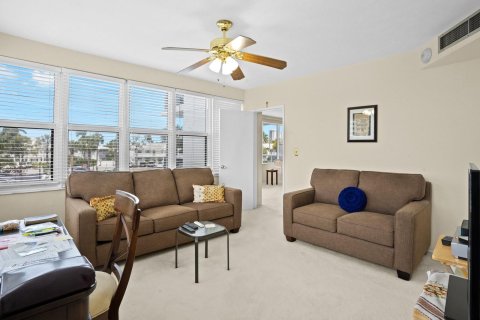 Condo in Fort Lauderdale, Florida, 3 bedrooms  № 1019893 - photo 15