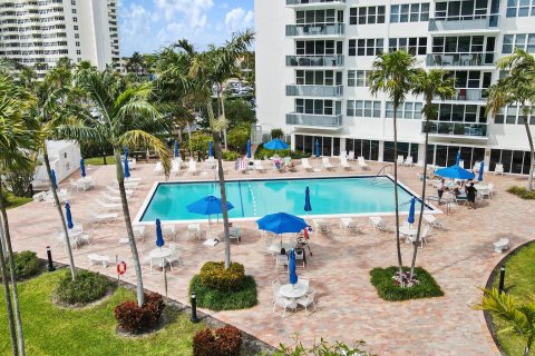 Condo in Fort Lauderdale, Florida, 3 bedrooms  № 1019893 - photo 27