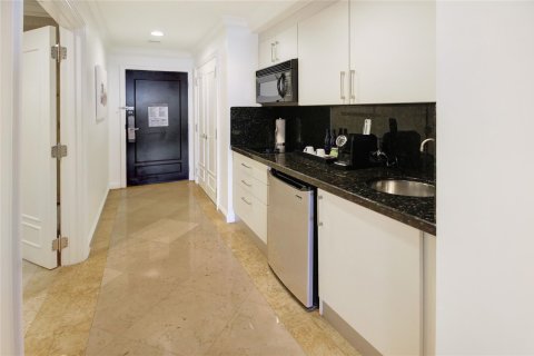 Condo in Fort Lauderdale, Florida, 1 bedroom  № 1050129 - photo 15