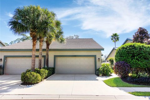 Villa ou maison à louer à Bradenton, Floride: 2 chambres, 105.91 m2 № 1340279 - photo 1