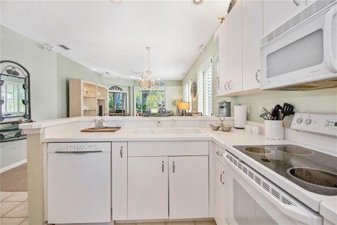 Villa ou maison à louer à Bradenton, Floride: 2 chambres, 105.91 m2 № 1340279 - photo 11