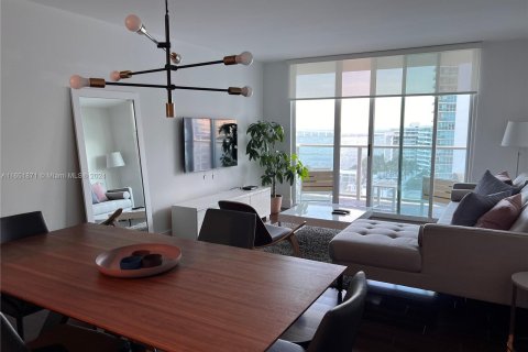 Copropriété à vendre à Miami, Floride: 1 chambre, 69.68 m2 № 1348096 - photo 1