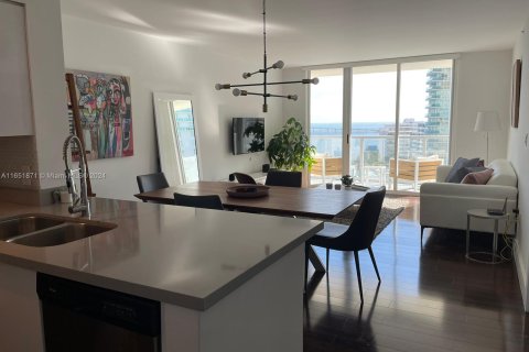 Condo in Miami, Florida, 1 bedroom  № 1348096 - photo 7