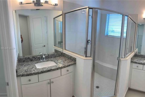 Adosado en alquiler en Pembroke Pines, Florida, 3 dormitorios, 183.48 m2 № 1348139 - foto 23