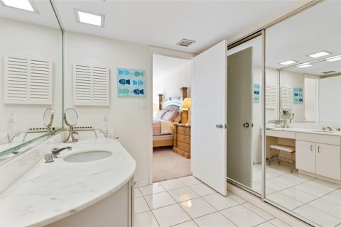 Condo in Fort Lauderdale, Florida, 2 bedrooms  № 1033692 - photo 7