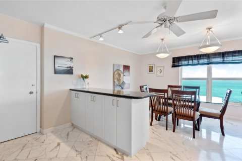 Condo in Fort Lauderdale, Florida, 2 bedrooms  № 1033692 - photo 15