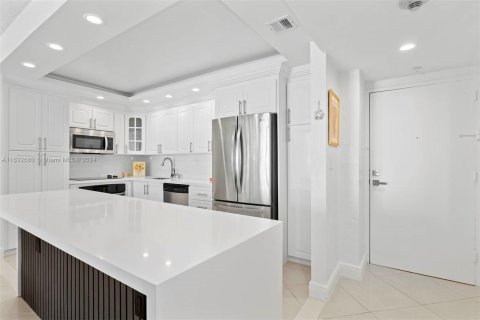 Condo in Sunny Isles Beach, Florida, 1 bedroom  № 1293641 - photo 9