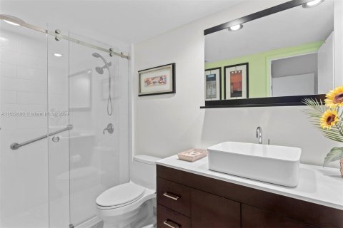 Condo in Sunny Isles Beach, Florida, 1 bedroom  № 1293641 - photo 15