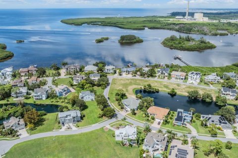 Villa ou maison à vendre à Tarpon Springs, Floride: 4 chambres, 281.87 m2 № 1344749 - photo 11