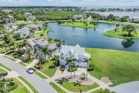 Villa ou maison à vendre à Tarpon Springs, Floride: 4 chambres, 281.87 m2 № 1344749 - photo 5