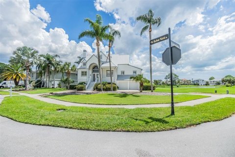 Villa ou maison à vendre à Tarpon Springs, Floride: 4 chambres, 281.87 m2 № 1344749 - photo 24