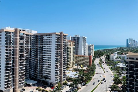 Copropriété à vendre à Hallandale Beach, Floride: 1 chambre, 80.82 m2 № 1057771 - photo 2