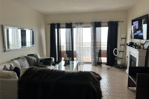 Condo in Hallandale Beach, Florida, 1 bedroom  № 1057771 - photo 6