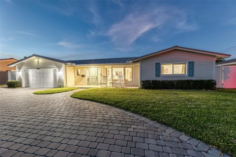 Villa ou maison à vendre à Lighthouse Point, Floride: 4 chambres, 208.66 m2 № 1040951 - photo 2