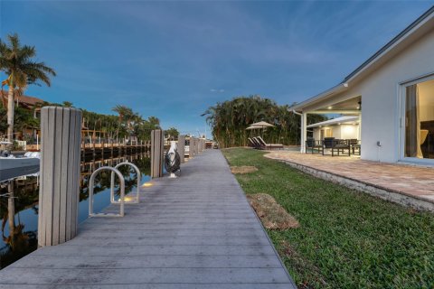 Villa ou maison à vendre à Lighthouse Point, Floride: 4 chambres, 208.66 m2 № 1040951 - photo 16