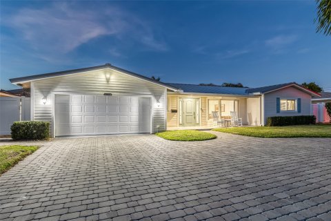 Villa ou maison à vendre à Lighthouse Point, Floride: 4 chambres, 208.66 m2 № 1040951 - photo 4