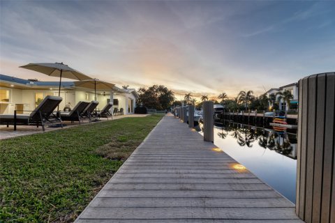 Villa ou maison à vendre à Lighthouse Point, Floride: 4 chambres, 208.66 m2 № 1040951 - photo 15