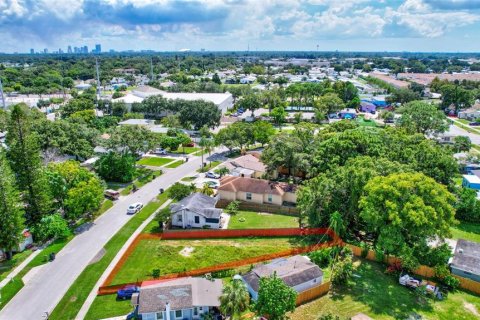 Terreno en venta en Saint Petersburg, Florida № 1380945 - foto 9