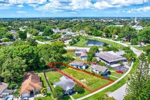 Terreno en venta en Saint Petersburg, Florida № 1380945 - foto 1