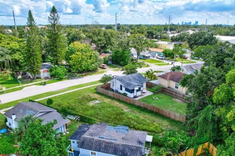 Terreno en venta en Saint Petersburg, Florida № 1380945 - foto 16