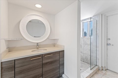 Condo in Miami Beach, Florida, 1 bedroom  № 1210066 - photo 6