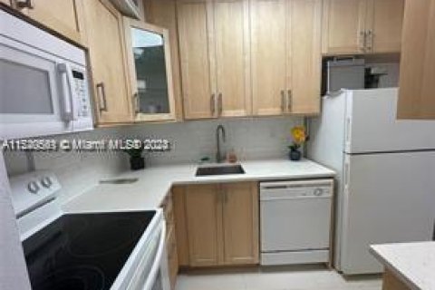 Condominio en venta en Miami Beach, Florida, 1 dormitorio, 55.74 m2 № 1033430 - foto 7