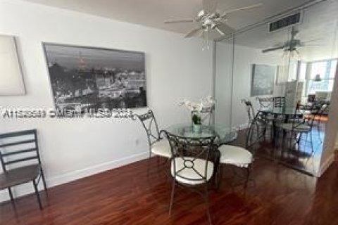 Condominio en venta en Miami Beach, Florida, 1 dormitorio, 55.74 m2 № 1033430 - foto 15