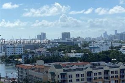 Condominio en venta en Miami Beach, Florida, 1 dormitorio, 55.74 m2 № 1033430 - foto 2