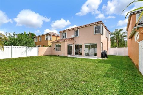 House in Pembroke Pines, Florida 4 bedrooms, 184.13 sq.m. № 1415605 - photo 28