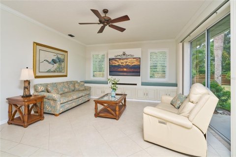 House in Sarasota, Florida 3 bedrooms, 185.34 sq.m. № 1354885 - photo 15