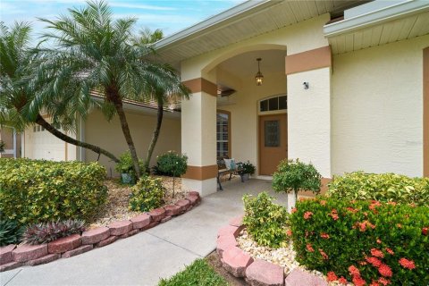 Villa ou maison à vendre à Sarasota, Floride: 3 chambres, 185.34 m2 № 1354885 - photo 3