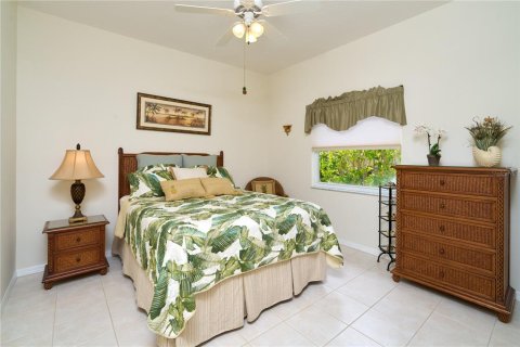 House in Sarasota, Florida 3 bedrooms, 185.34 sq.m. № 1354885 - photo 24