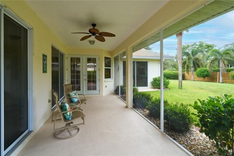 House in Sarasota, Florida 3 bedrooms, 185.34 sq.m. № 1354885 - photo 28