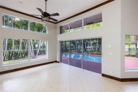 House in Weston, Florida 5 bedrooms, 228.54 sq.m. № 1306024 - photo 11