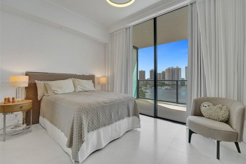 Condo in Aventura, Florida, 3 bedrooms  № 1305993 - photo 30