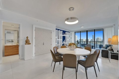 Condo in Aventura, Florida, 3 bedrooms  № 1305993 - photo 5