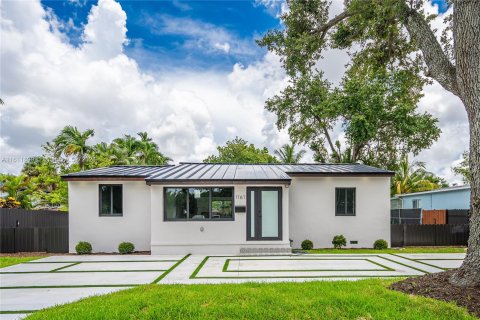 Casa en venta en Miami Springs, Florida, 3 dormitorios, 133.97 m2 № 1233922 - foto 2